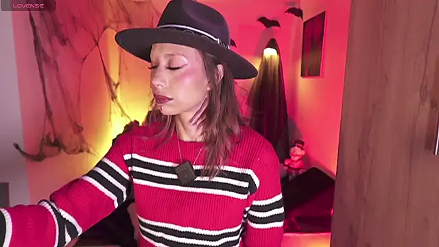 Snapshot of AnnaKimm chatting on October 31, 2025, 11:55 pm AnnaKimm online show from October 31, 2025, 11:55 pm