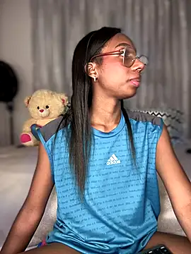 Snapshot of AmyRoss_1 chatting on October 24, 2025, 11:04 pm AmyRoss 1 online show from October 24, 2025, 11:04 pm