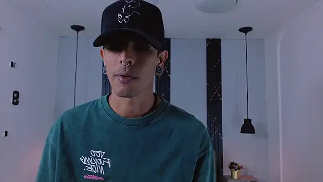 Snapshot of Franvill_Trato chatting on November 4, 2025, 7:06 pm Franvill Trato online show from November 4, 2025, 7:06 pm