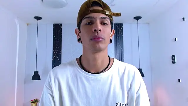 Snapshot of Franvill_Trato chatting on November 28, 2025, 7:03 pm Franvill Trato online show from November 28, 2025, 7:03 pm