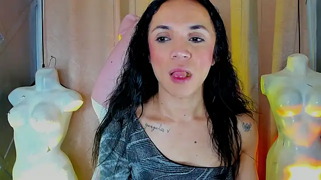 Cristal Gem1 online show from June 4, 2026, 11:26 am