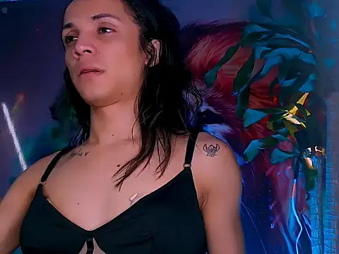 Cristal Gem1 online show from October 28, 2025, 4:35 am