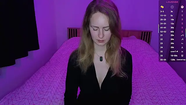 Snapshot of LyraHotty chatting on March 27, 2026, 9:16 pm LyraHotty online show from March 27, 2026, 9:16 pm