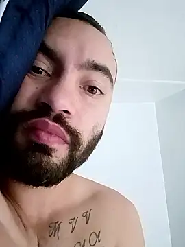 Snapshot of este_juan chatting on January 10, 2026, 4:57 pm este juan online show from January 10, 2026, 4:57 pm