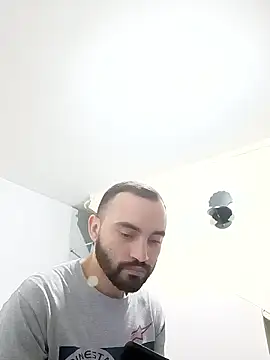 Snapshot of este_juan chatting on January 13, 2026, 11:08 pm este juan online show from January 13, 2026, 11:08 pm