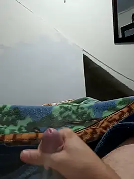 Snapshot of este_juan chatting on October 17, 2025, 4:05 am este juan online show from October 17, 2025, 4:05 am