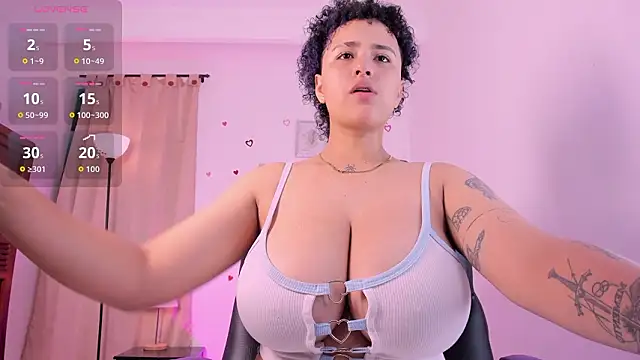 LiaaMoretzz online show from March 28, 2026, 8:59 am