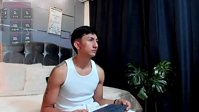 Snapshot of oliver_mr_ chatting on December 3, 2025, 9:36 pm oliver mr online show from December 3, 2025, 9:36 pm