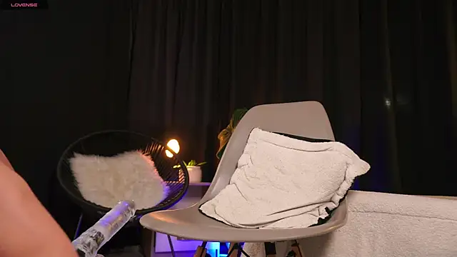 EROS AND ALAN online show from December 19, 2025, 3:10 am