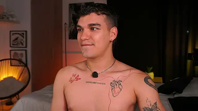 Snapshot of EROS_AND_ALAN chatting on May 15, 2026, 2:42 am EROS AND ALAN online show from May 15, 2026, 2:42 am