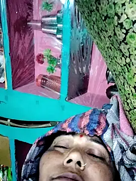 Pooja750 online show from November 14, 2025, 6:55 pm