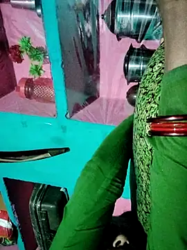 Pooja750 online show from March 5, 2026, 9:33 pm