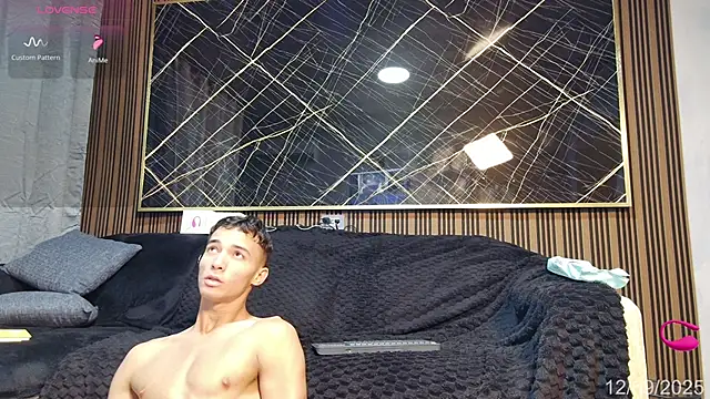 eroseliam online show from September 12, 2025, 7:02 pm