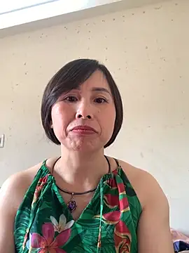 Hello Linchii online show from October 12, 2025, 2:13 am