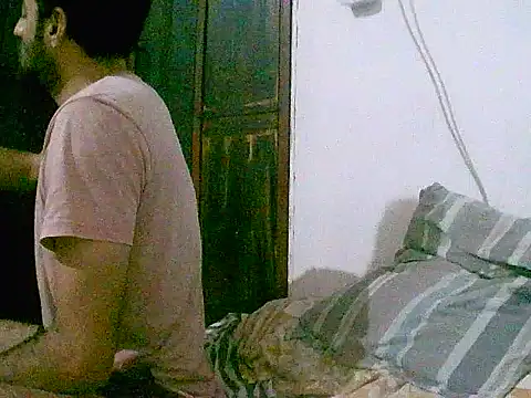 Snapshot of Deivid32t chatting on November 7, 2025, 12:15 am Deivid32t online show from November 7, 2025, 12:15 am