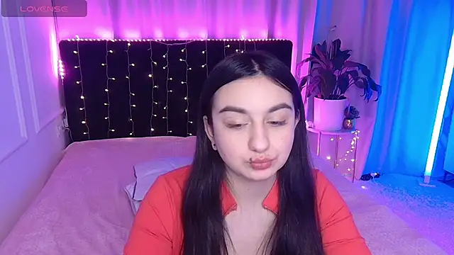 Snapshot of Lola_Sparks chatting on December 2, 2025, 6:26 am Lola Sparks online show from December 2, 2025, 6:26 am