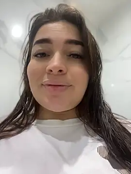 Snapshot of sarahreyess_11 chatting on April 8, 2026, 10:28 am sarahreyess 11 online show from April 8, 2026, 10:28 am