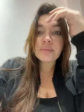 Snapshot of sarahreyess_11 chatting on May 19, 2026, 10:22 am sarahreyess 11 online show from May 19, 2026, 10:22 am