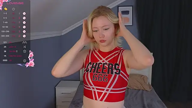 Snapshot of Violet_Willis chatting on September 28, 2025, 3:19 pm Violet Willis online show from September 28, 2025, 3:19 pm