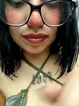 Kitty Melodi online show from September 22, 2025, 9:10 pm