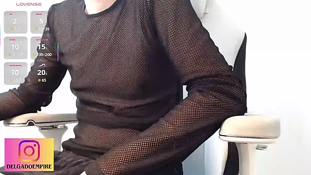 delgadopollon1991 online show from February 15, 2026, 4:17 pm