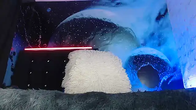 Snapshot of SemerHott chatting on October 30, 2025, 11:19 am SemerHott online show from October 30, 2025, 11:19 am