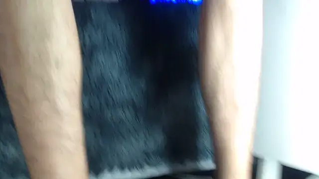 Snapshot of SemerHott chatting on November 15, 2025, 11:31 pm SemerHott online show from November 15, 2025, 11:31 pm