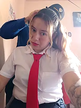 Snapshot of Hannah-colx chatting on April 2, 2026, 3:41 pm Hannah-colx online show from April 2, 2026, 3:41 pm