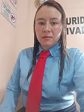 Snapshot of Hannah-colx chatting on May 22, 2026, 1:42 pm Hannah-colx online show from May 22, 2026, 1:42 pm