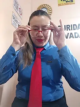 Snapshot of Hannah-colx chatting on April 10, 2026, 7:21 pm Hannah-colx online show from April 10, 2026, 7:21 pm