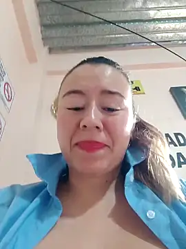 Snapshot of Hannah-colx chatting on April 13, 2026, 1:15 pm Hannah-colx online show from April 13, 2026, 1:15 pm