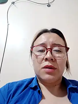 Snapshot of Hannah-colx chatting on March 10, 2026, 12:25 am Hannah-colx online show from March 10, 2026, 12:25 am