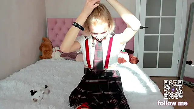 Snapshot of Pink_Lila18 chatting on October 4, 2025, 8:27 am Pink Lila18 online show from October 4, 2025, 8:27 am