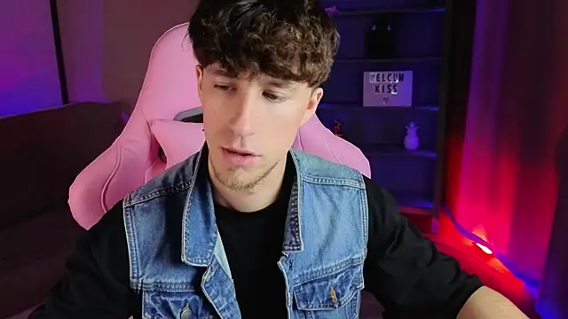 mark caron online show from October 5, 2025, 8:32 pm