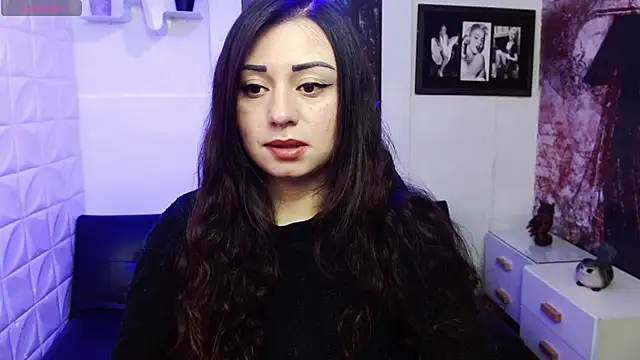 Snapshot of Eva_Roussell chatting on November 8, 2025, 2:42 pm Eva Roussell online show from November 8, 2025, 2:42 pm