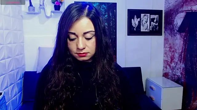 Snapshot of Eva_Roussell chatting on October 3, 2025, 2:29 pm Eva Roussell online show from October 3, 2025, 2:29 pm