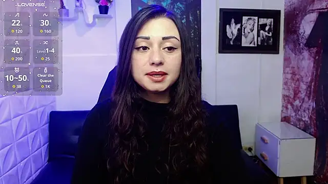 Snapshot of Eva_Roussell chatting on November 7, 2025, 2:43 pm Eva Roussell online show from November 7, 2025, 2:43 pm