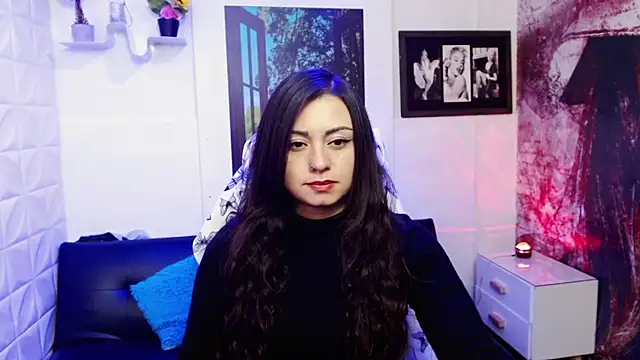 Snapshot of Eva_Roussell chatting on October 22, 2025, 4:17 pm Eva Roussell online show from October 22, 2025, 4:17 pm