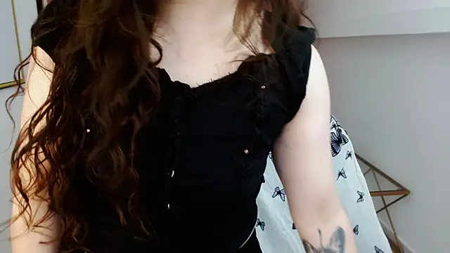 Eva Roussell online show from April 12, 2026, 1:36 pm