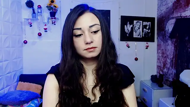 Snapshot of Eva_Roussell chatting on January 14, 2026, 2:53 pm Eva Roussell online show from January 14, 2026, 2:53 pm