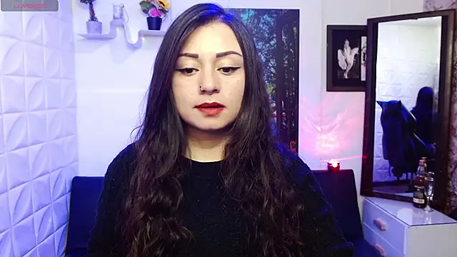 Snapshot of Eva_Roussell chatting on October 17, 2025, 2:41 pm Eva Roussell online show from October 17, 2025, 2:41 pm