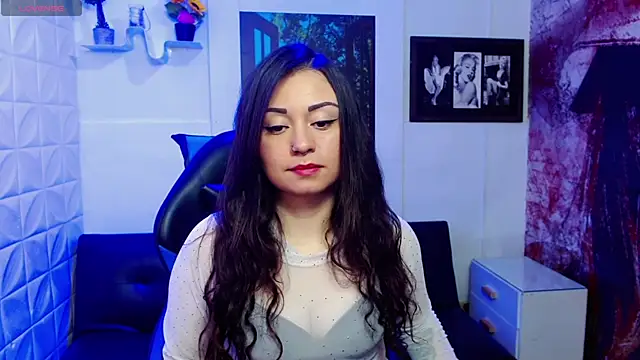 Snapshot of Eva_Roussell chatting on October 4, 2025, 2:40 pm Eva Roussell online show from October 4, 2025, 2:40 pm