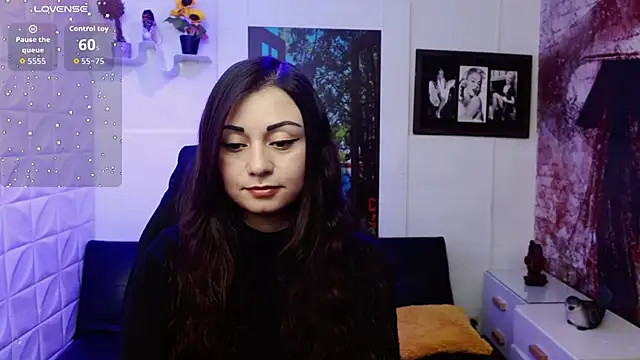 Snapshot of Eva_Roussell chatting on November 10, 2025, 2:55 pm Eva Roussell online show from November 10, 2025, 2:55 pm