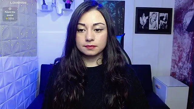 Snapshot of Eva_Roussell chatting on October 6, 2025, 2:29 pm Eva Roussell online show from October 6, 2025, 2:29 pm