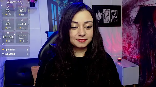 Snapshot of Eva_Roussell chatting on October 14, 2025, 4:40 pm Eva Roussell online show from October 14, 2025, 4:40 pm