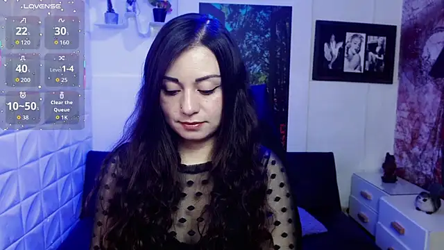 Snapshot of Eva_Roussell chatting on November 29, 2025, 2:39 pm Eva Roussell online show from November 29, 2025, 2:39 pm