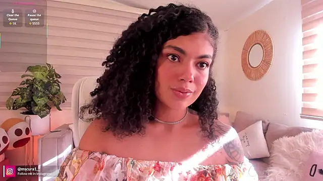 Snapshot of miss_curazao chatting on November 27, 2025, 12:49 pm miss curazao online show from November 27, 2025, 12:49 pm