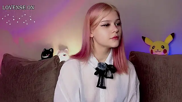 RavenKitten  online show from May 30, 2026, 2:29 am