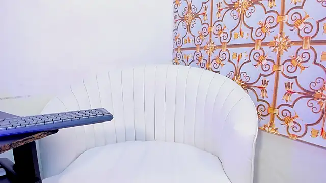 LittleDanny  online show from February 19, 2026, 10:29 pm