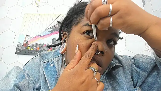 Snapshot of Anaa_Fuentess chatting on December 15, 2025, 11:49 am Anaa Fuentess online show from December 15, 2025, 11:49 am